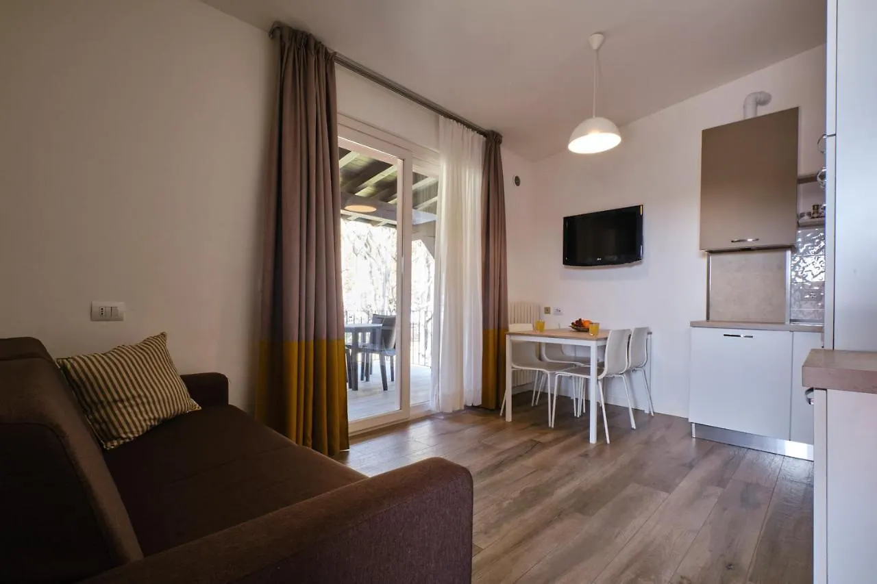 Villaggio Turistico Lugana Marina Sirmione 3*,  Itália