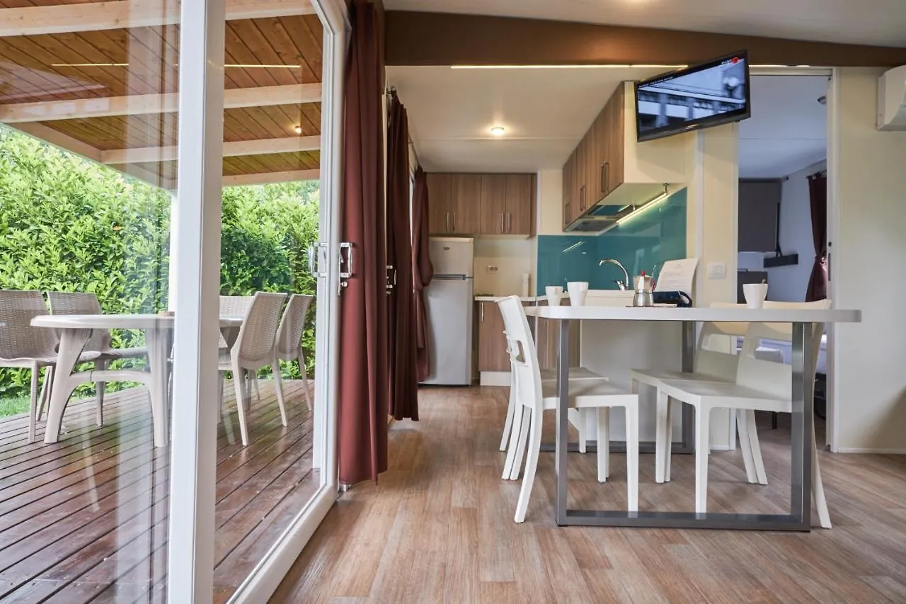 Apart-hotel Villaggio Turistico Lugana Marina Sirmione