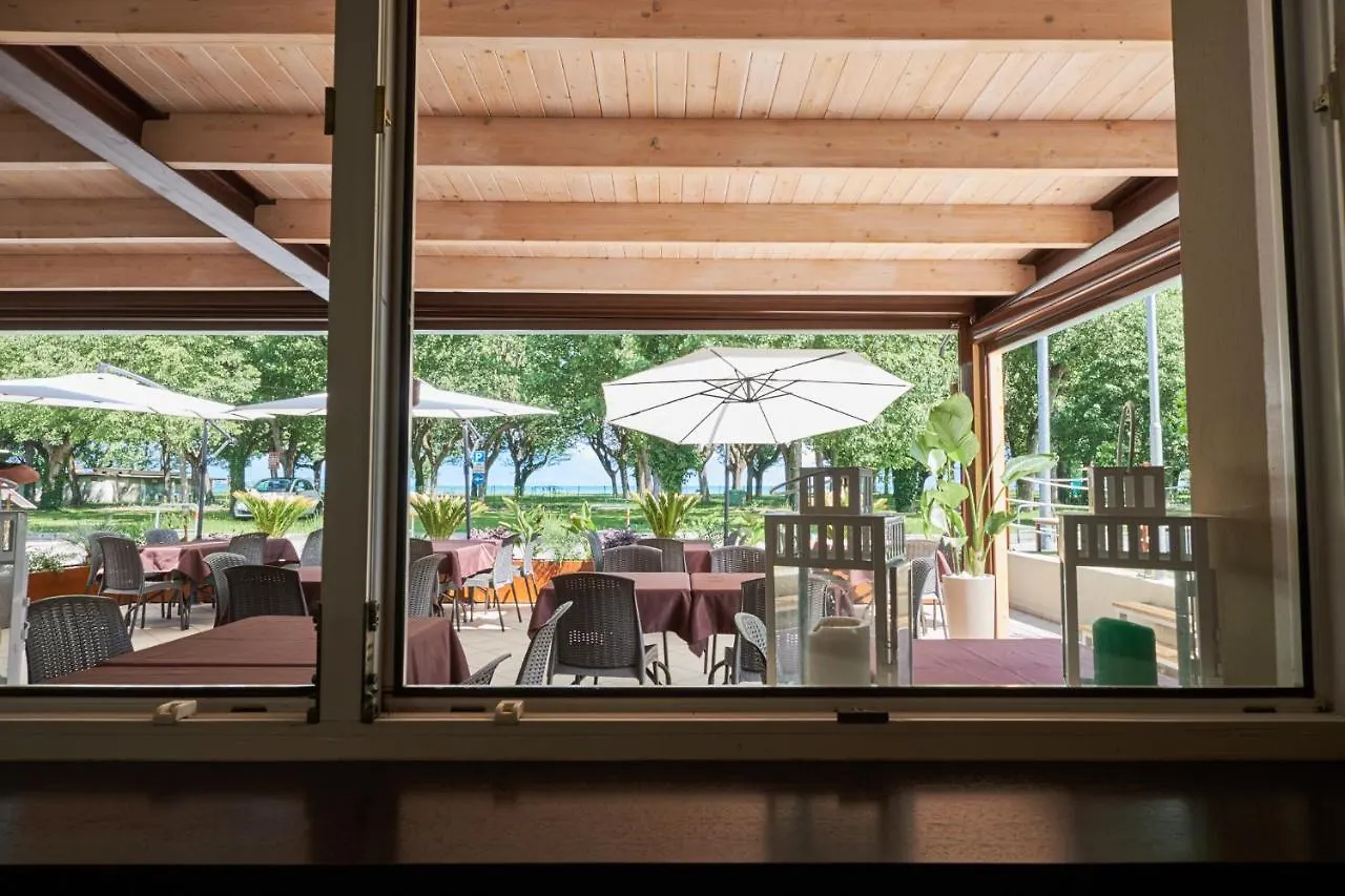 Villaggio Turistico Lugana Marina Sirmione 3*,