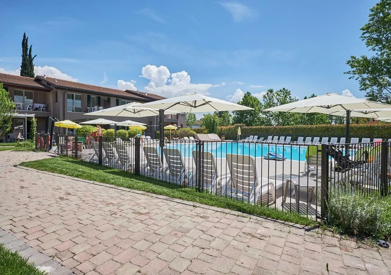 Villaggio Turistico Lugana Marina Sirmione 3*,  Italy
