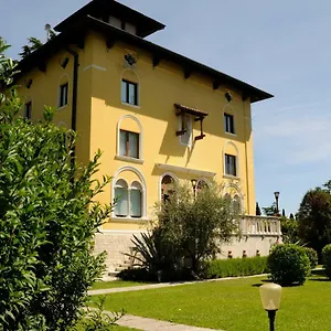 Apartment Maria Callas
